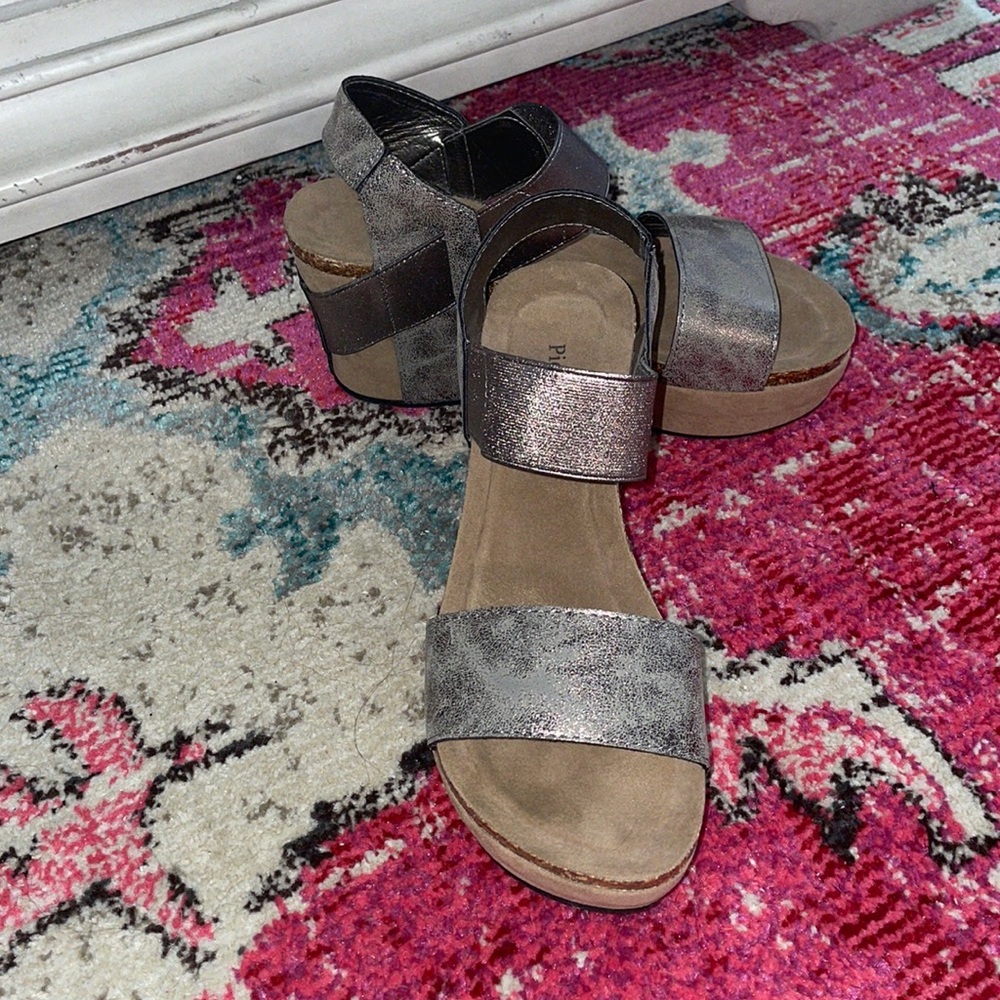 Pierre Dumas Wedges